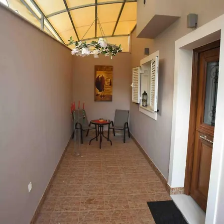 Apartament Ioanna Erétria